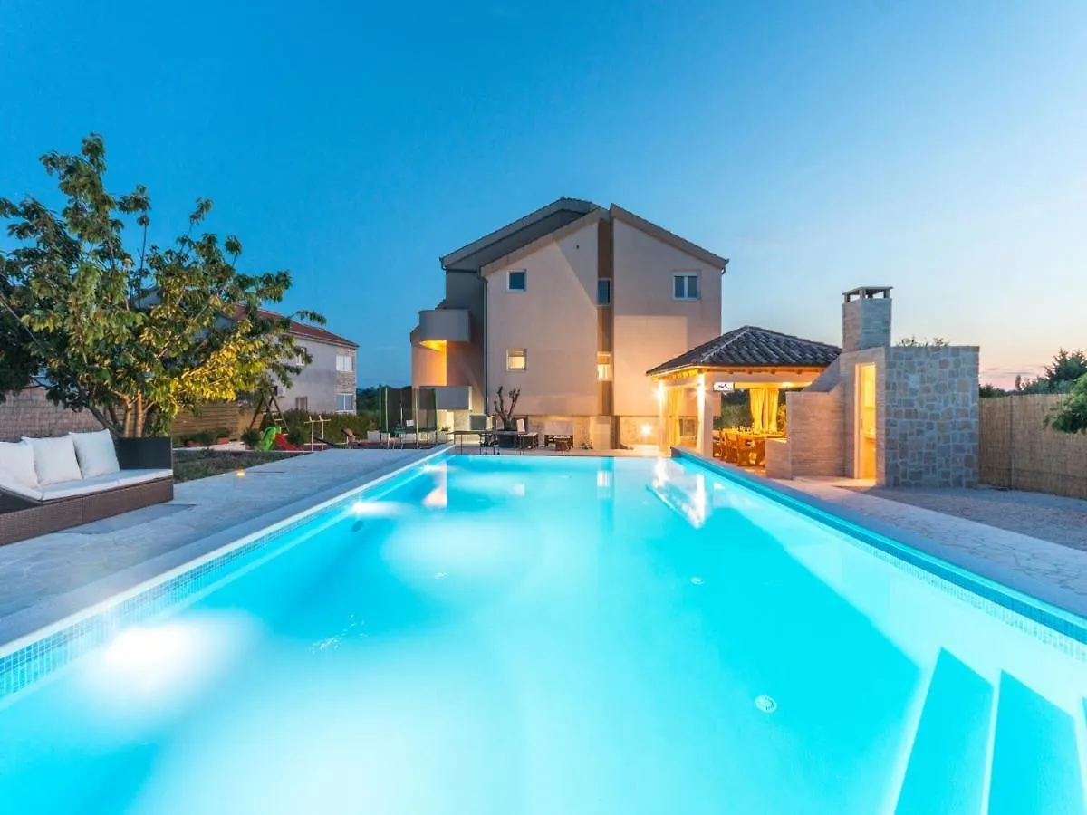 Modern Holiday Home In Pristeg With Pool
