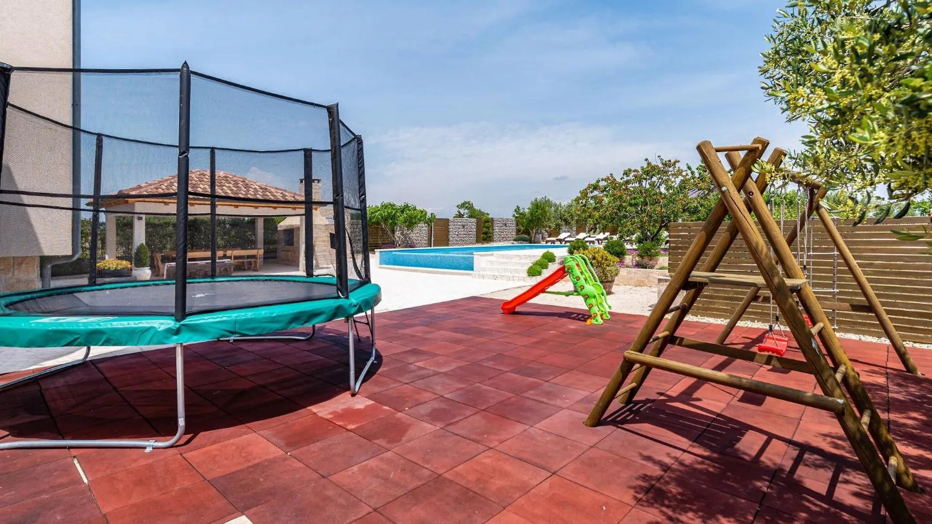 Modern Holiday Home In Pristeg With Pool