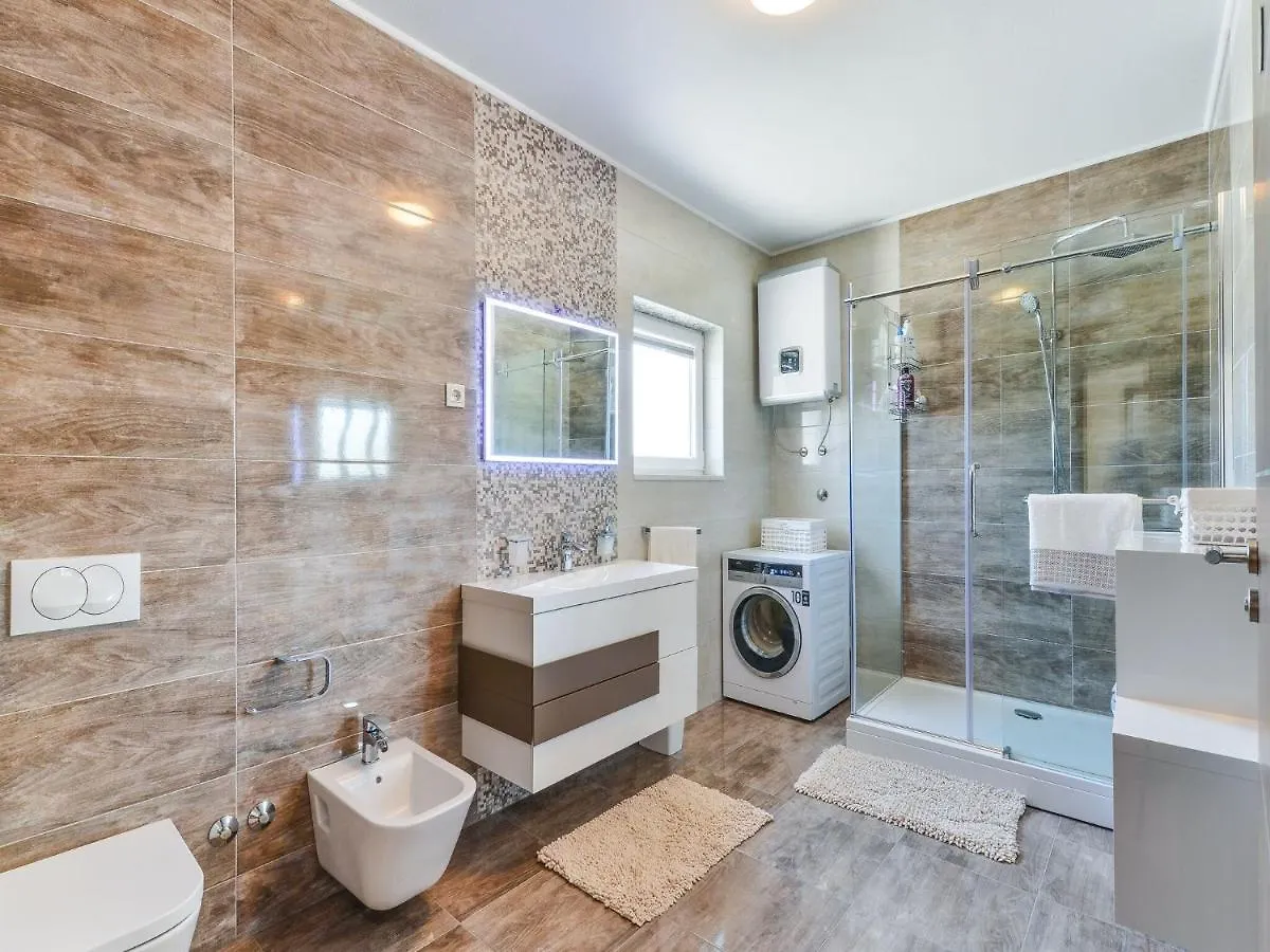 Modern Holiday Home In Pristeg With Pool Κροατία